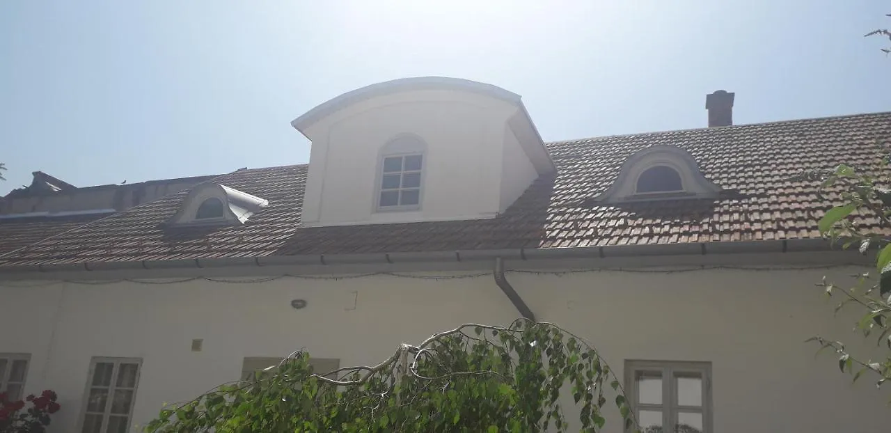 Plitzner Belvarosi Apartmanhaz Eger Apartment
