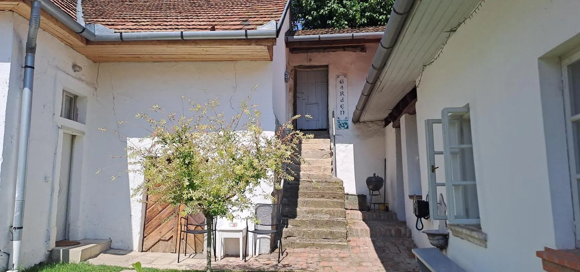 Plitzner Belvárosi Apartmanház Erlau