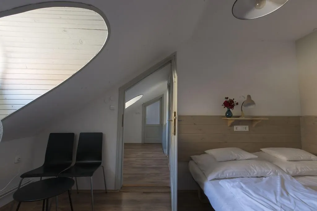 Plitzner Belvarosi Apartmanhaz Eger Apartment